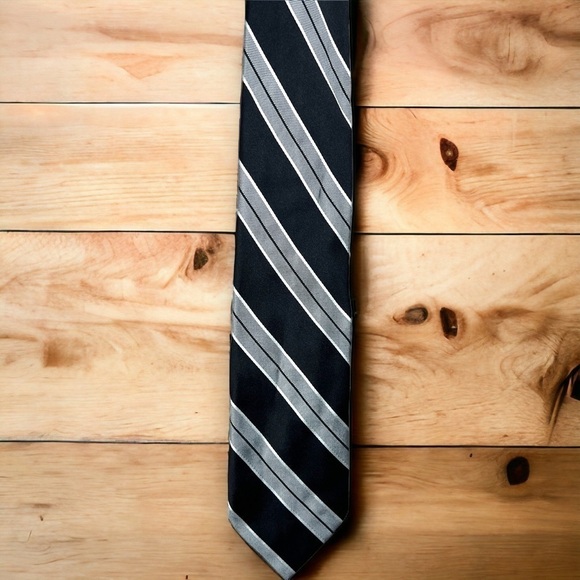 VINTAGE SILK JOS A BANK TIE CLASSIC STRIPED MADE IN ITALY  BLACK GREY - Picture 1 of 10